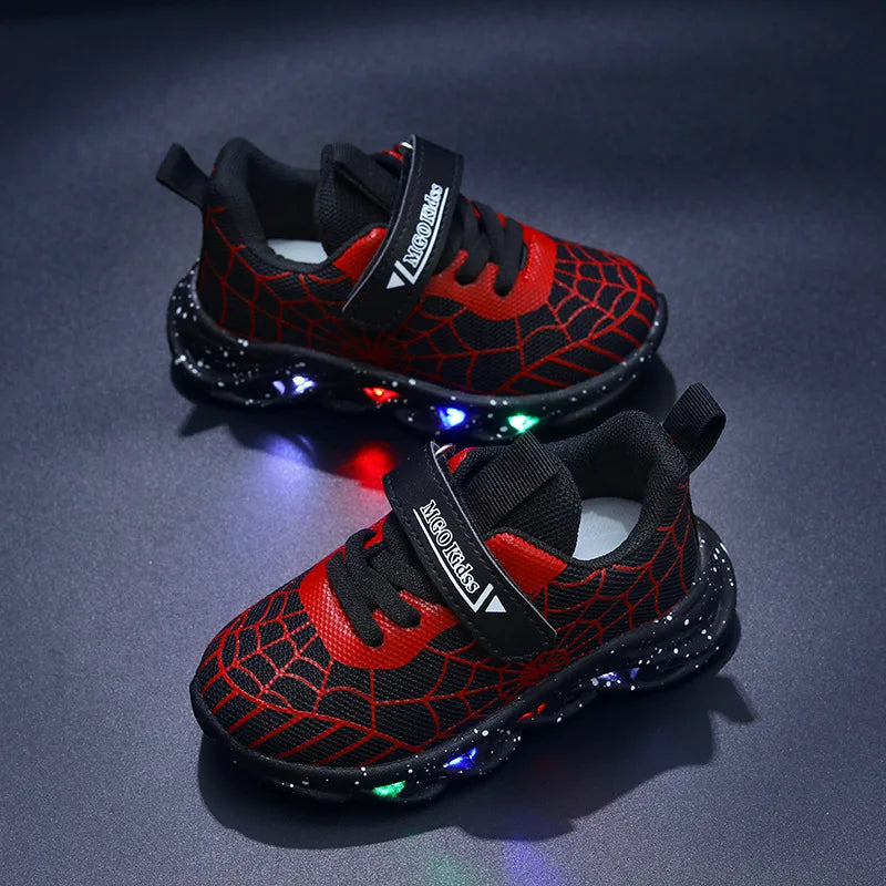 Chaussures de sport en maille respirante Spiderman pour garçons au printemps et à l’automne, baskets LED pour enfants Disney, chaussures décontractées, chaussures légères pour 0-6 ans