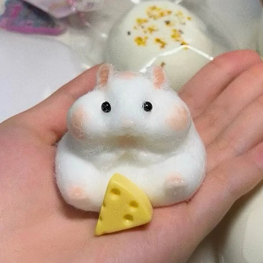 Taba Squishy Toy Mushy Silicone Mochi Toy Fuzzy Cute Hamster NOUVEAU Fidget Toy Soulagement du stress Détente Cadeau