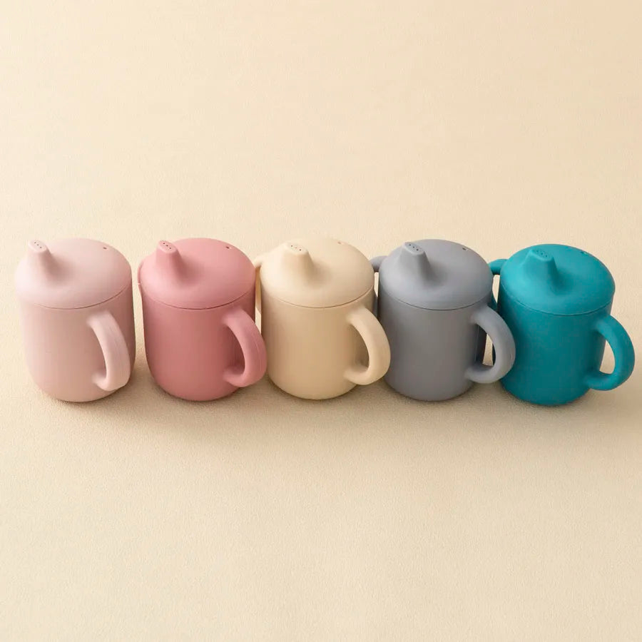 1PCS Gobelets en silicone pour l’alimentation des bébés, pour nourrissons et jeunes enfants, gobelets d’apprentissage portatifs, manche à main, gobelets d’eau potable, articles pour bébés